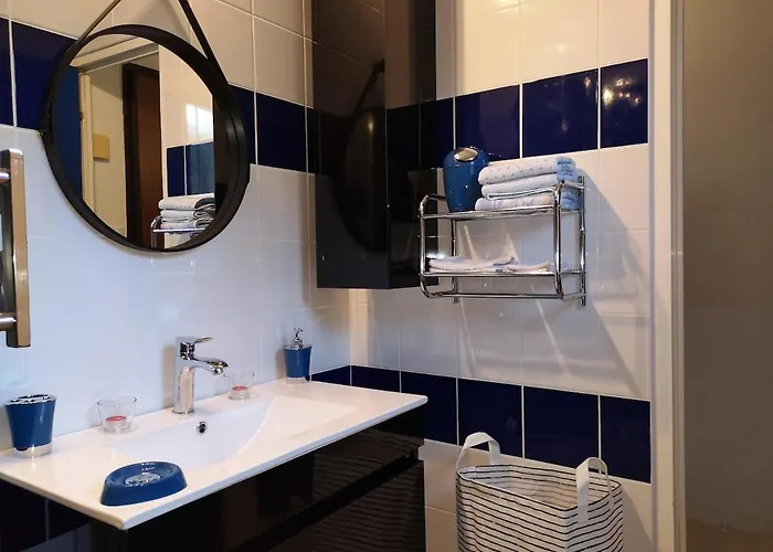 Embarquement Au Marine Du Soleil * Patrimonio