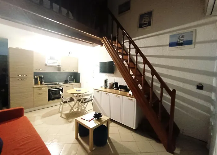 Embarquement Au Marine Du Soleil * Patrimonio