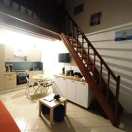 Embarquement Au Marine Du Soleil * Patrimonio