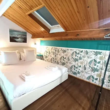 Embarquement Au Marine Du Soleil * Patrimonio